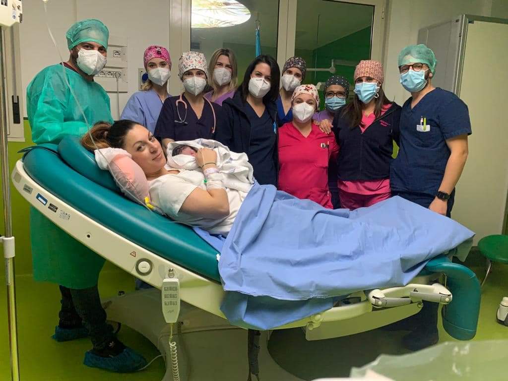 Noemi è la prima nata del 2022 al Policlinico di Monserrato: la felicità di mamma Denise e papà Simone
