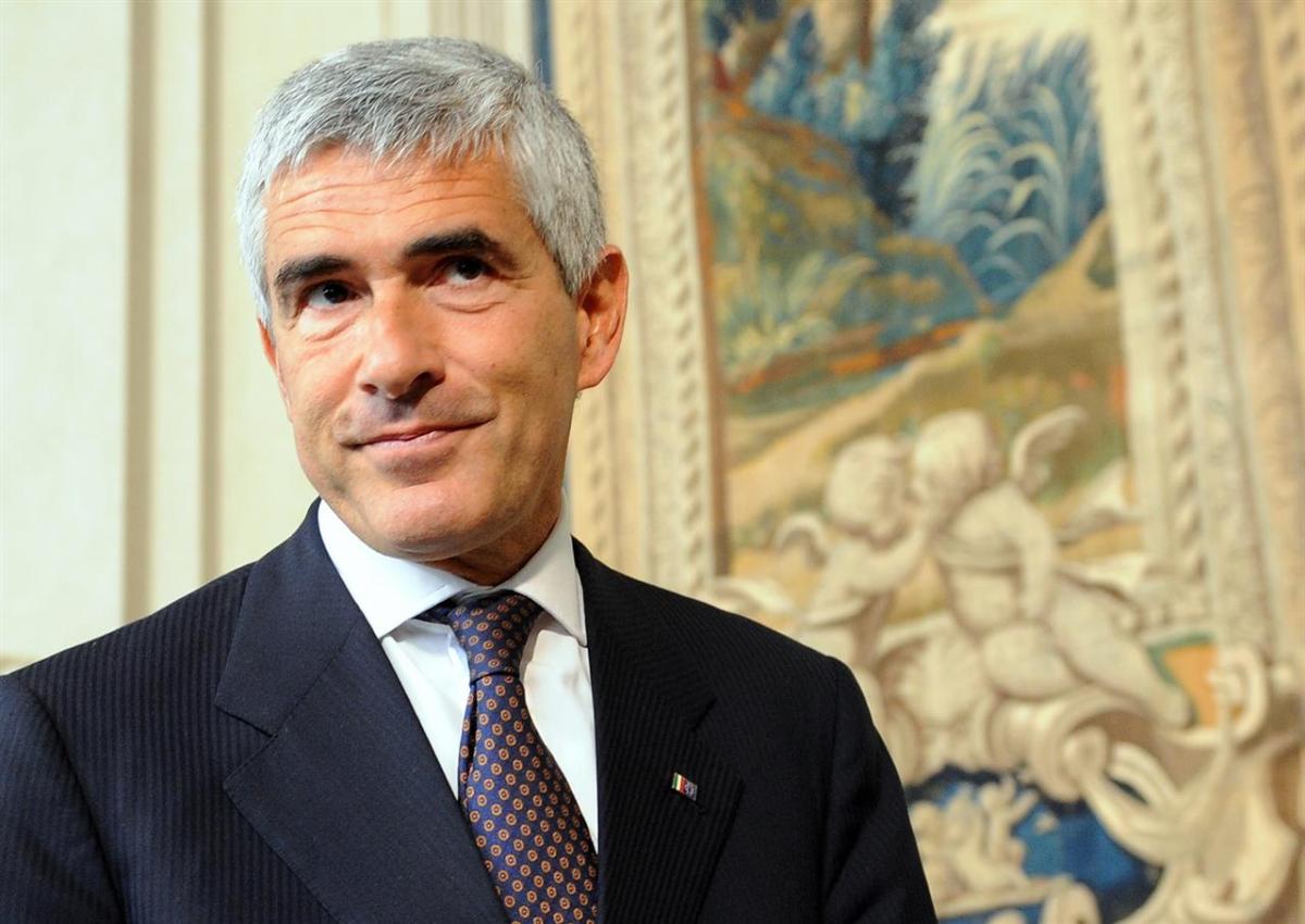 Terza fumata nera al Quirinale ma intesa più vicina: Casini guadagna terreno, Draghi in calo, Mattarella fa il pieno di voti