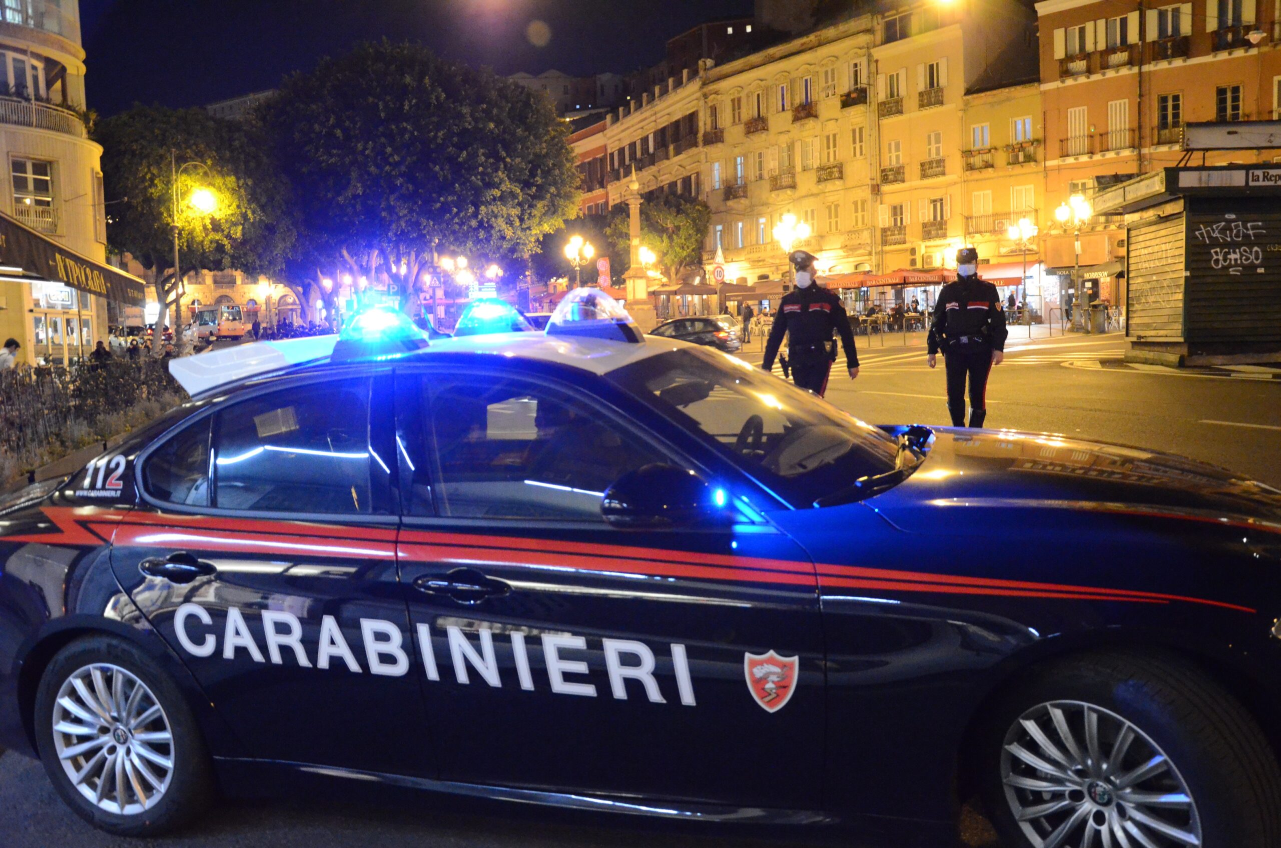 Cagliari, afferra il braccio una studentessa e cerca di farla salire in auto: denunciato un molestatore
