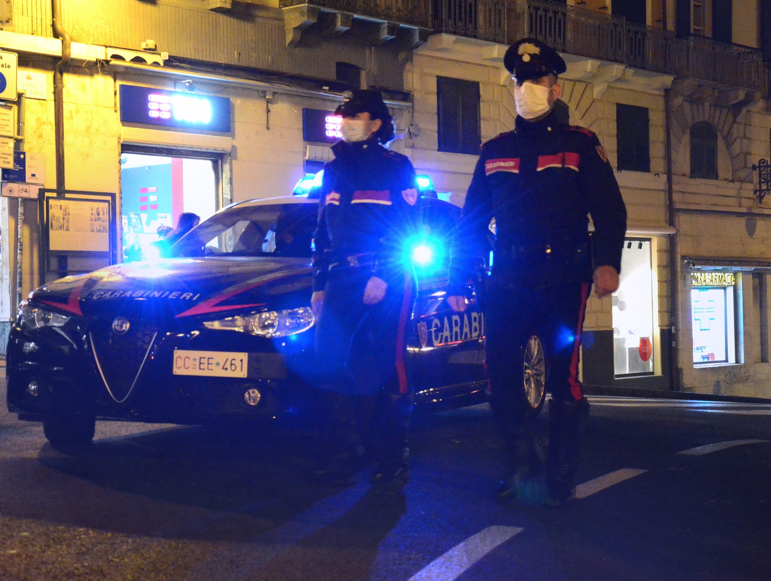 Correvano su una Mercedes ad alta velocità, a bordo mezzo kg di marijuana: arrestati 2 giovani pusher di Assemini
