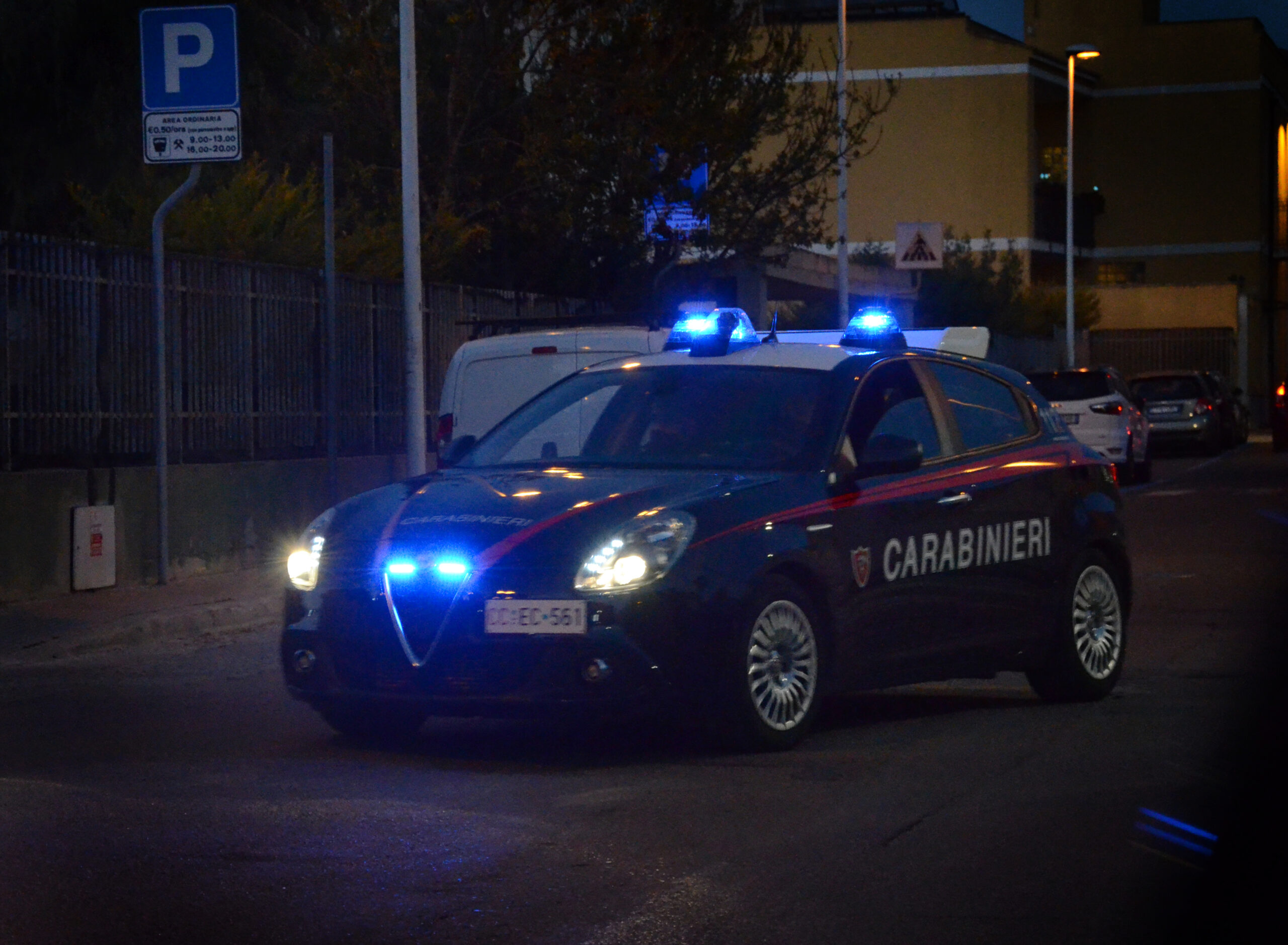 Cagliari, alla guida con un tasso alcolico 4 volte il massimo consentito: denunciato