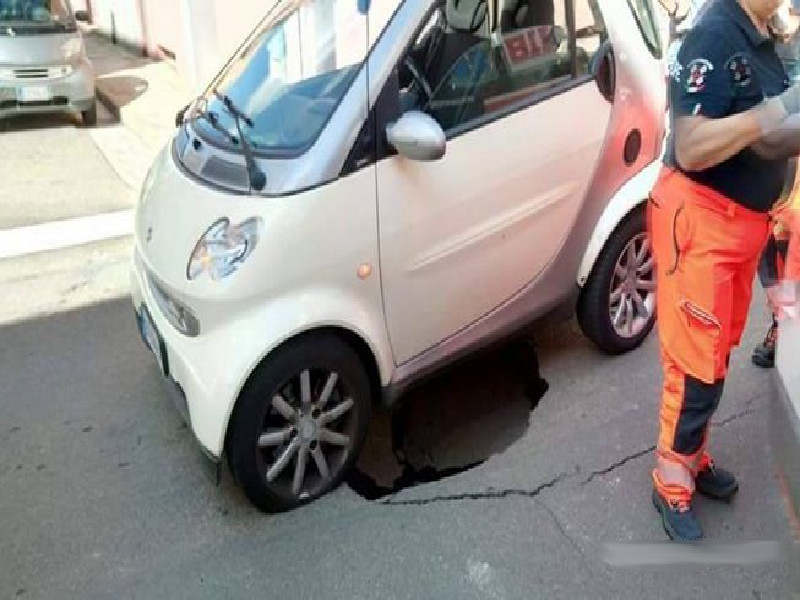 Addio alle voragini in via Rossini a Quartu, fogne e asfalto tutti nuovi con 160mila euro