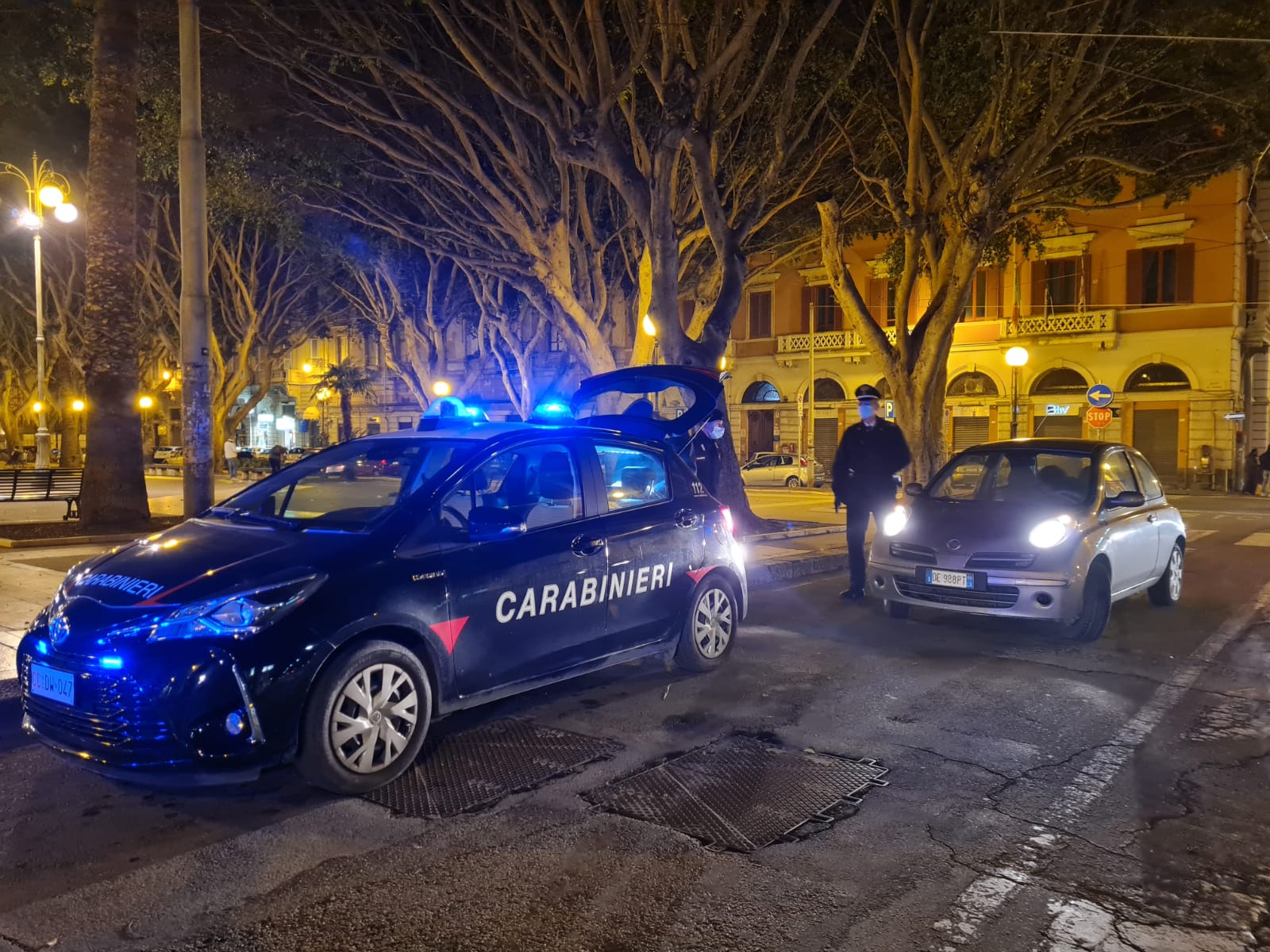 Cagliari, spaccio di droga in piazza del Carmine: pusher in manette