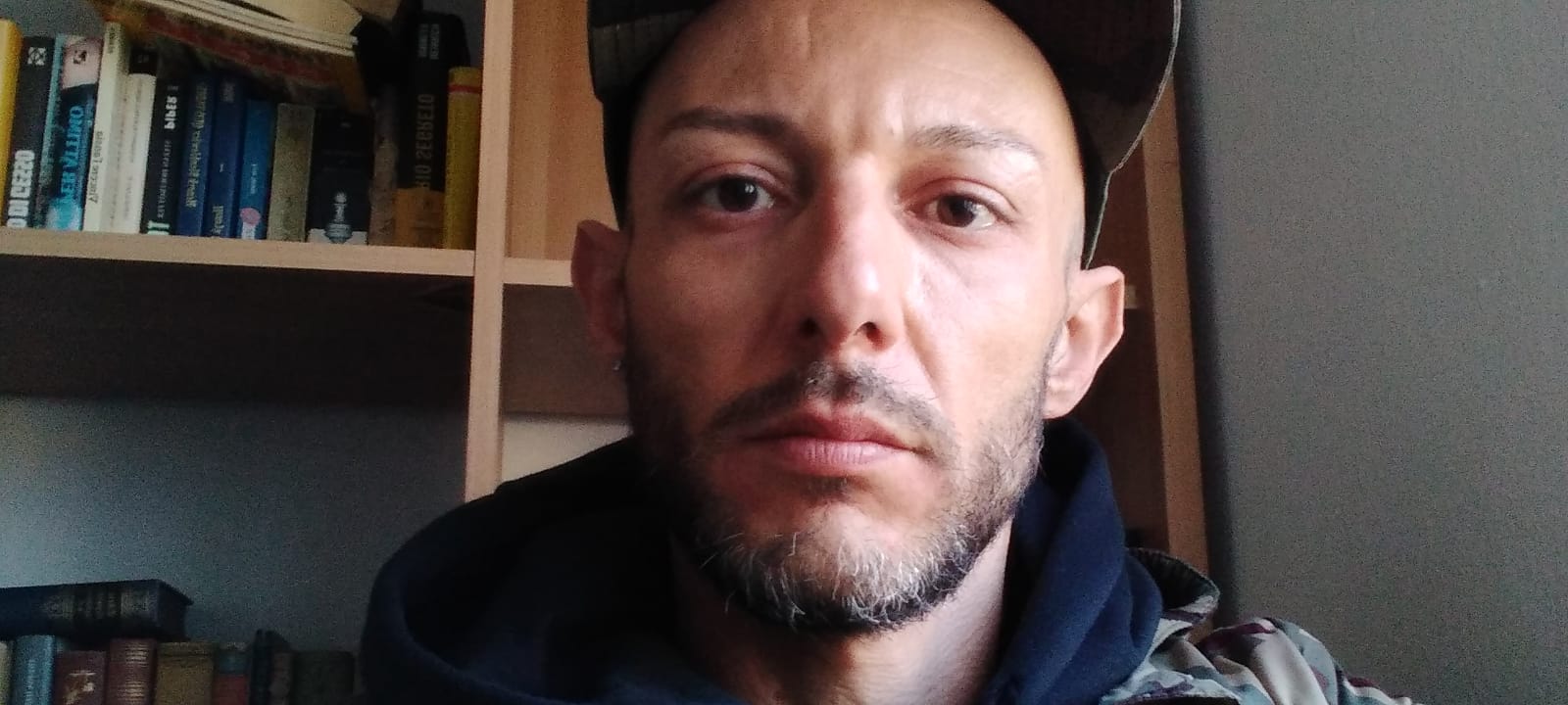 Cagliari, il dramma di Igor: “Senza più un tetto per stare accanto alla mia compagna, aiutatemi”