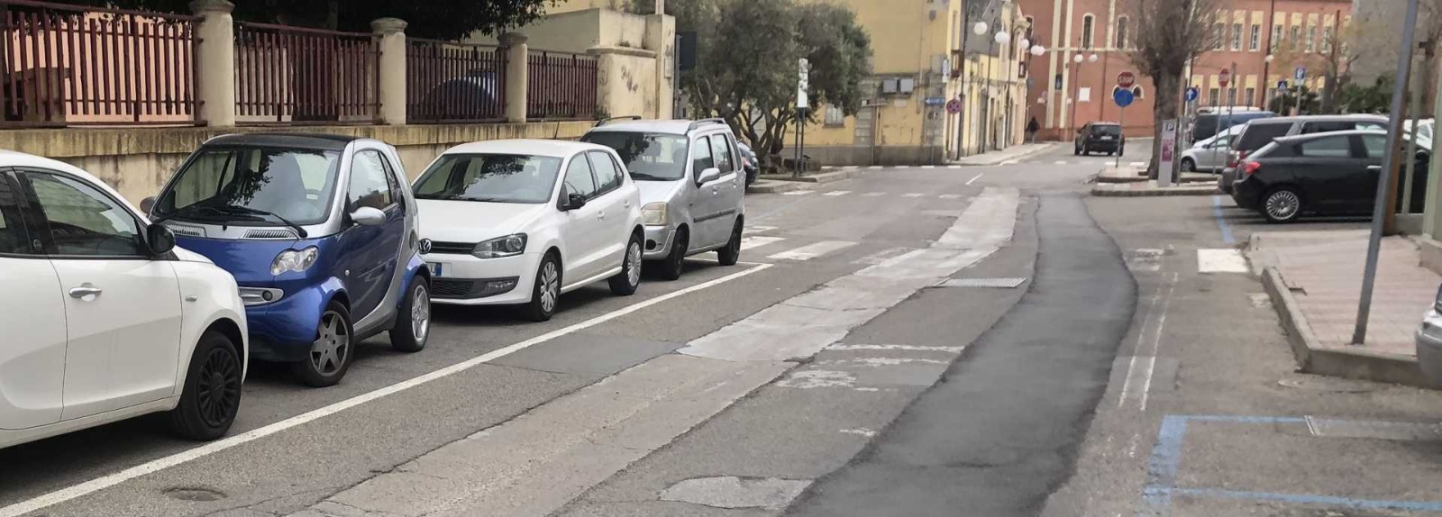 Rivoluzione accanto al mercato civico di Quartu: via Umberto I a doppio senso, addio a 3 parcheggi