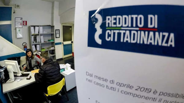 In Italia da pochi mesi o con redditi e case, smascherati 80 furbetti del reddito di cittadinanza a Cagliari
