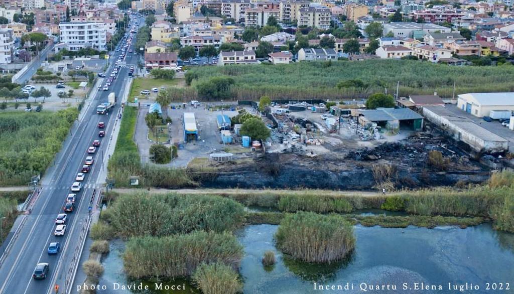 Quartu, indagini sul rogo di Molentargius: l’incendio può essere partito dal deposito di piscine