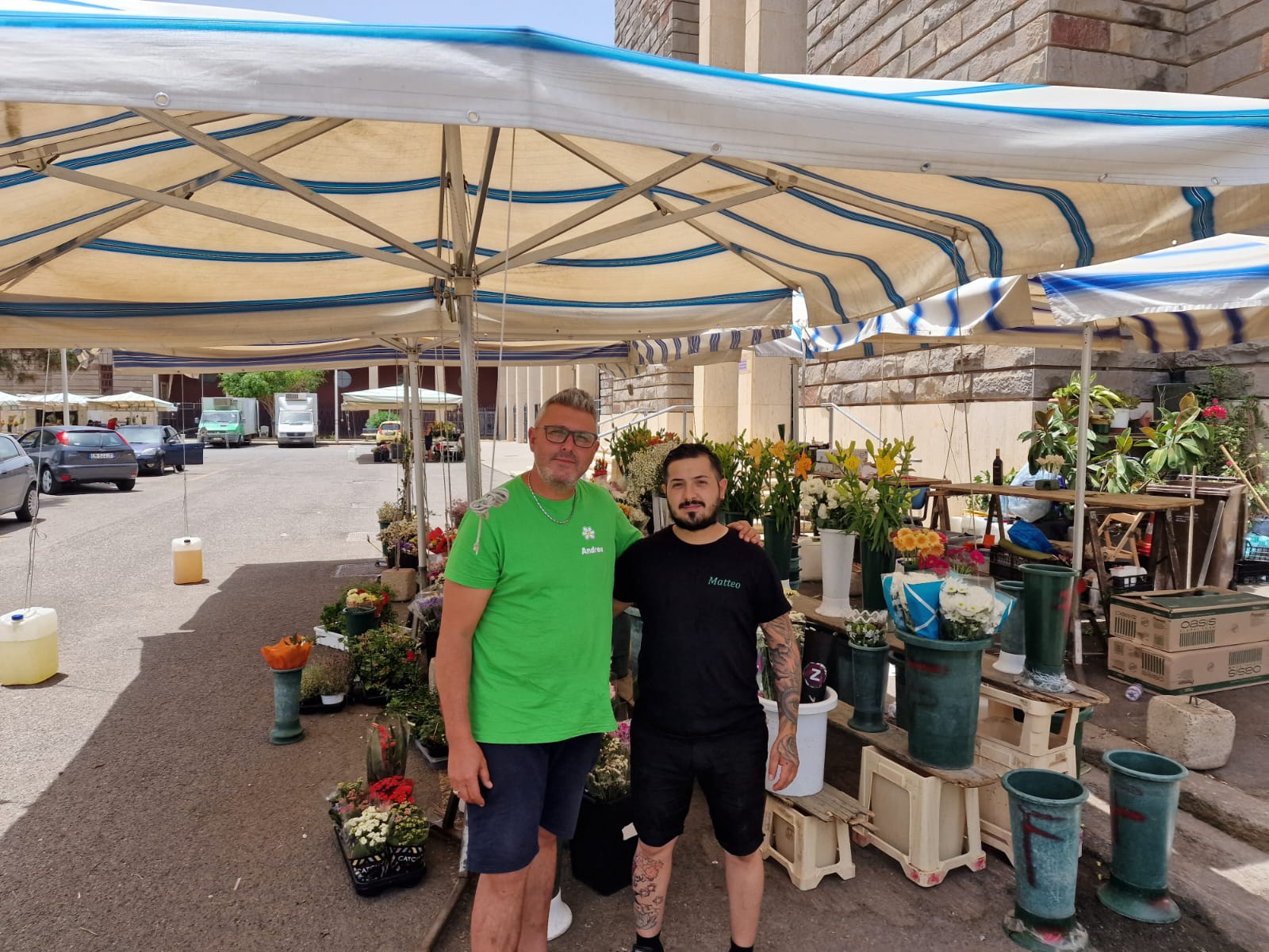 Cagliari, i fiorai del cimitero con l’acqua alla gola: “Chioschi e piazza nuova subito o faremo la fame”