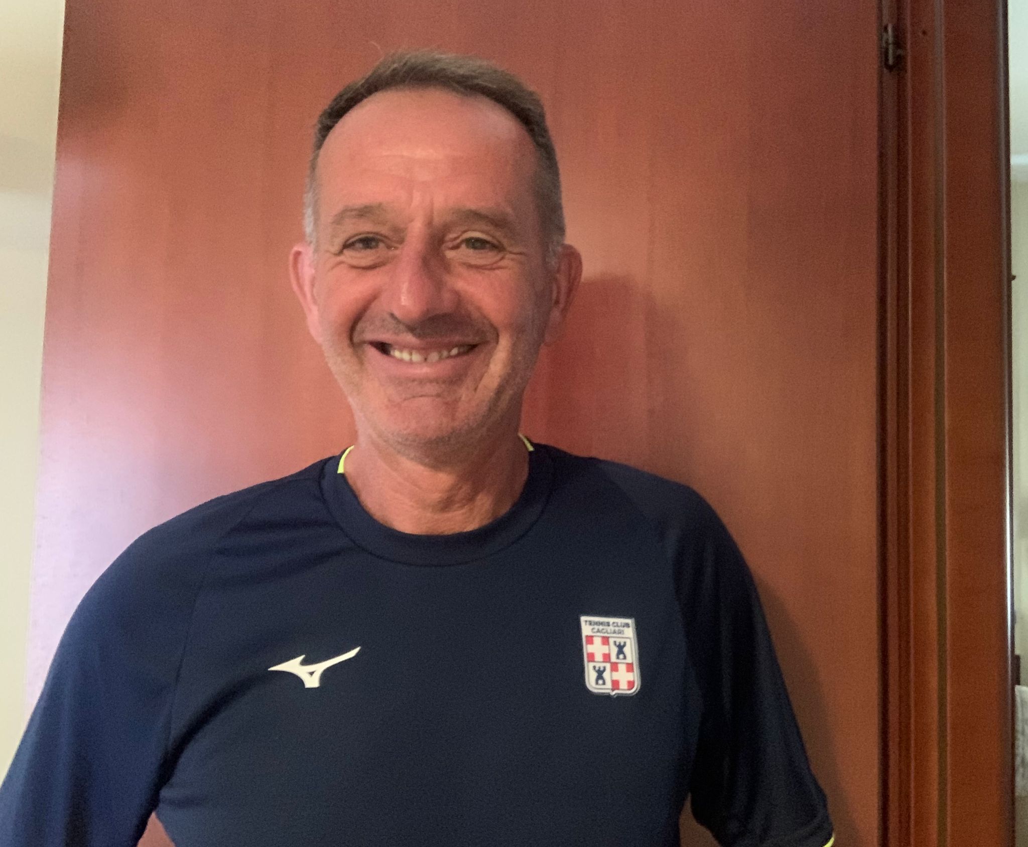 Cagliari, il maestro e campione di tennis: “Il padel? Troppo facile anche per chi non ha mai fatto sport”