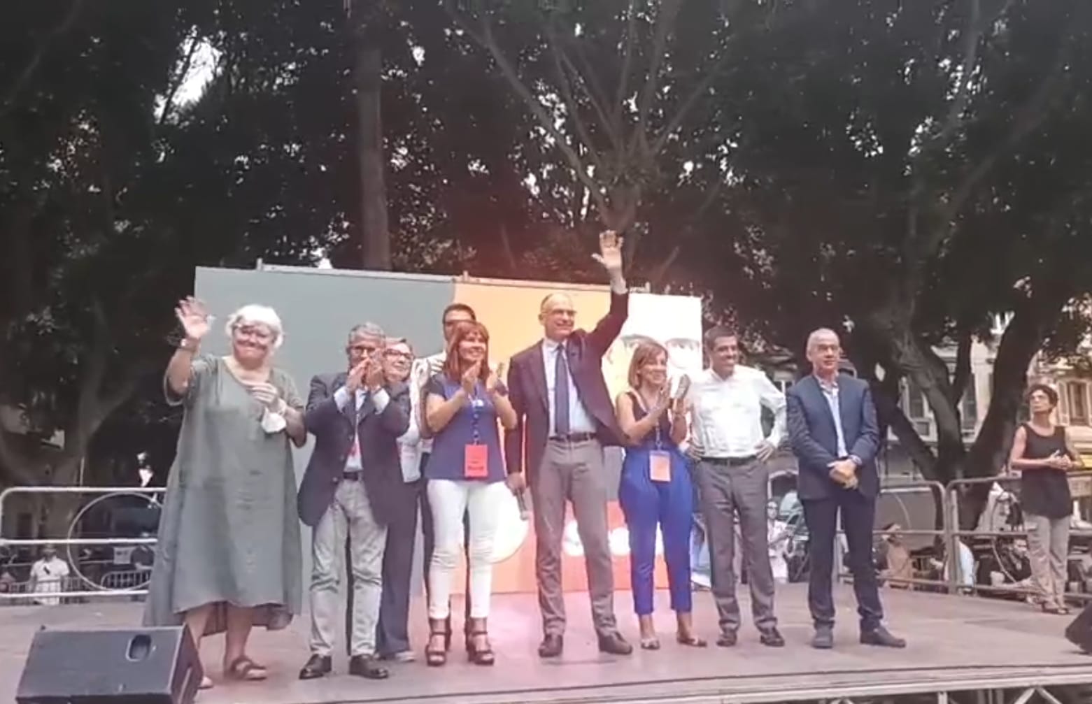 Letta a Cagliari: “Col centrodestra torniamo tutti indietro, con noi lavoro ai giovani”
