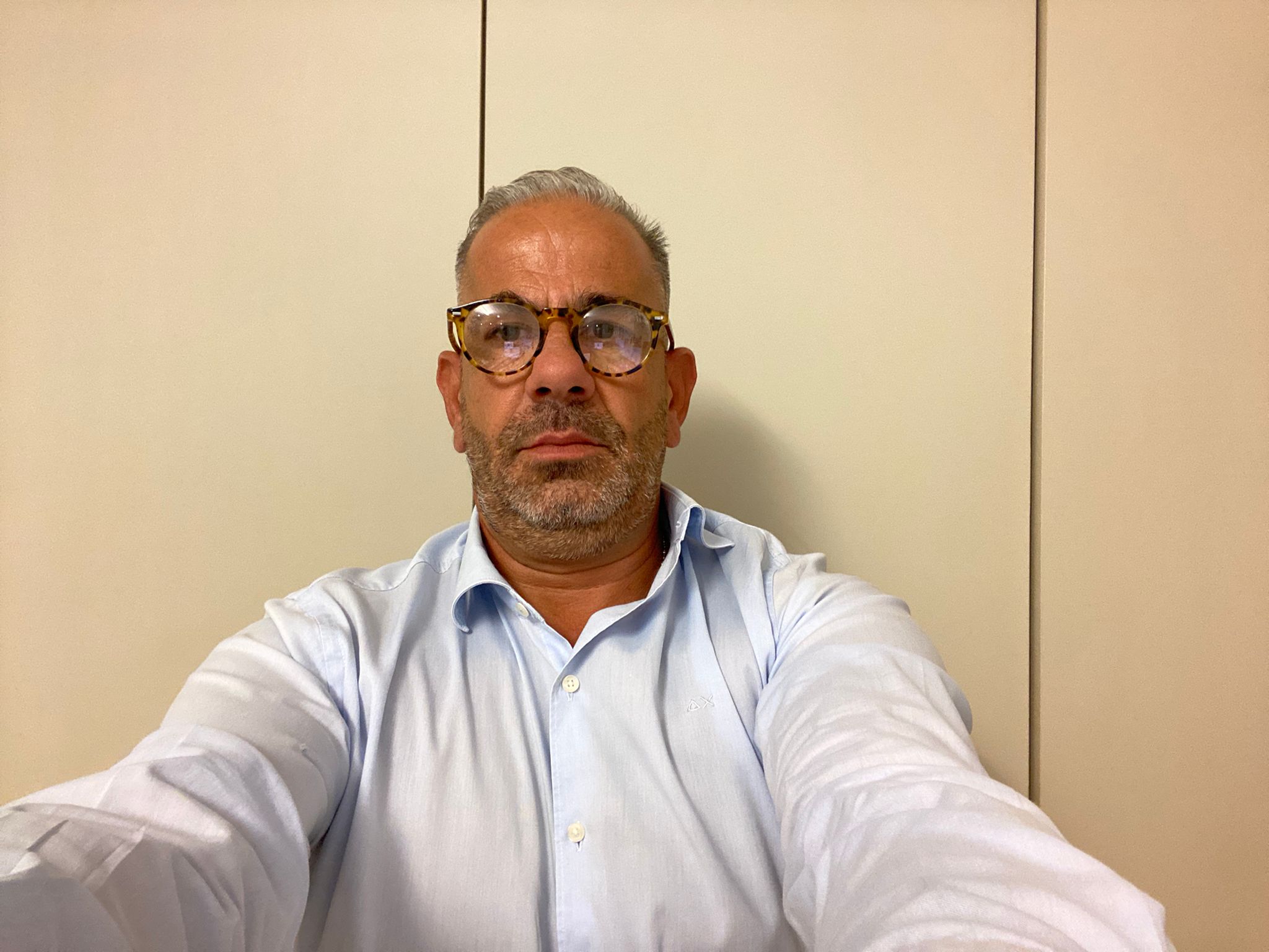 Autolavaggi strozzati dalle bollette: “L’unico a Cagliari a combattere il Covid, rischio di chiudere per sempre”
