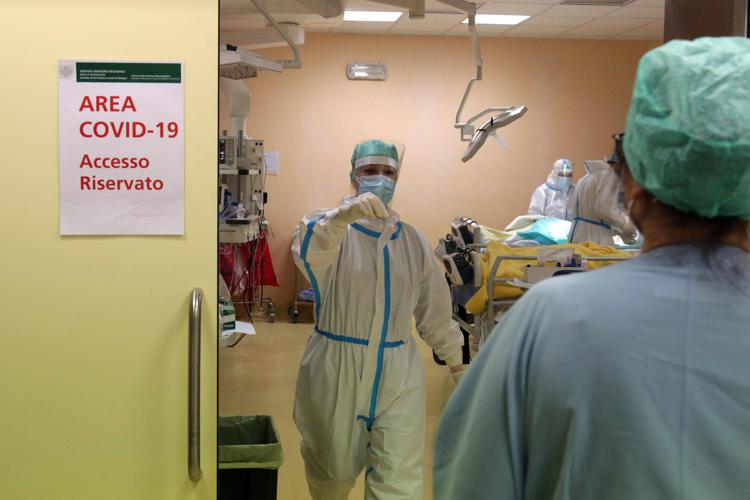 Covid, brutta sorpresa di fine settembre: in Sardegna contagi su del 23%