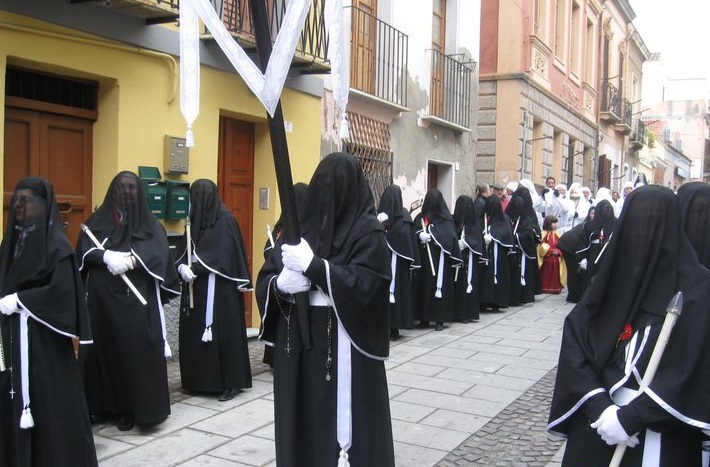 Cagliari, appello disperato ai confratelli della Solitudine: “Tornate a frequentare o dovremo chiudere dopo 400 anni”
