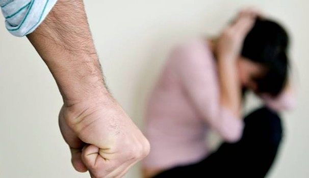 Capoterra sotto choc per il femminicidio: “Subito un centro d’ascolto per evitare altre tragedie”