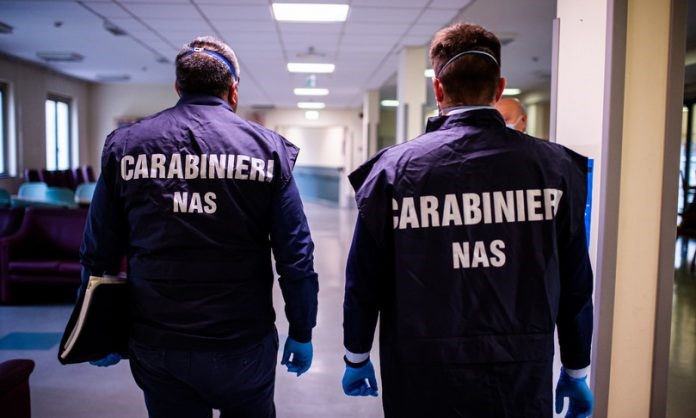 Lavoro nero, mancanza di permessi e cattiva gestione degli alimenti: sanzionati 2 ristoranti nell’hinterland cagliaritano