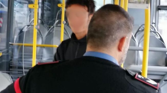Cagliari, il picchiatore seriale algerino ha schiaffeggiato anche una 70enne