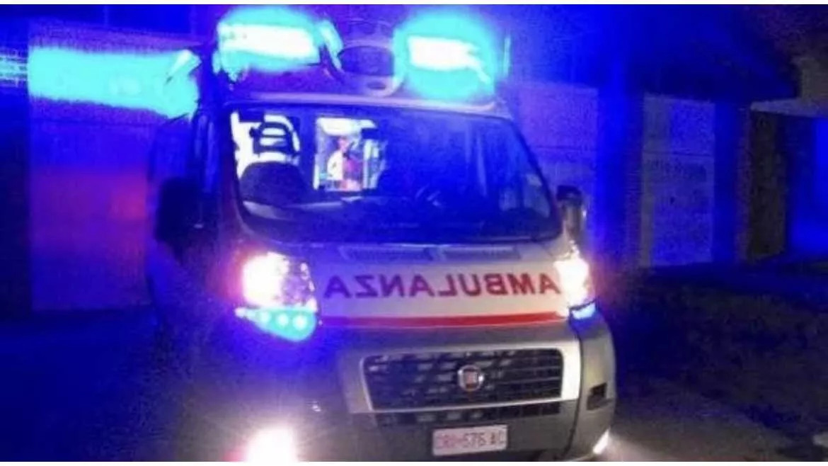 Travolta da un’auto mentre porta a spasso il cane a Tortolì, muore una 51enne