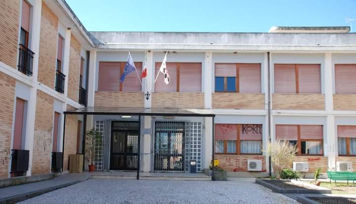 Aule allagate al liceo classico linguistico “E.Piga” di Villacidro: le prime piogge mettono ko l’istituto