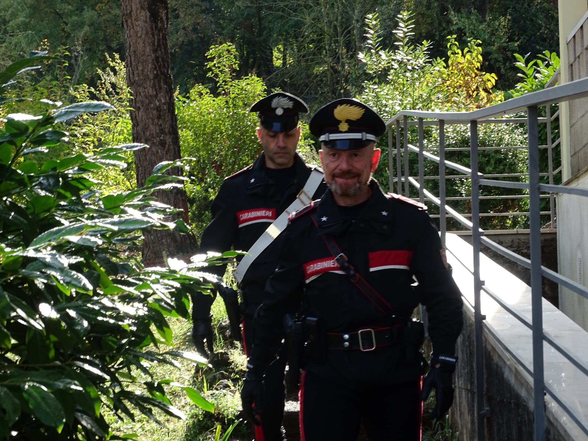 Selargius, abbatte il muro del vicino di casa: 40enne denunciato dai carabinieri