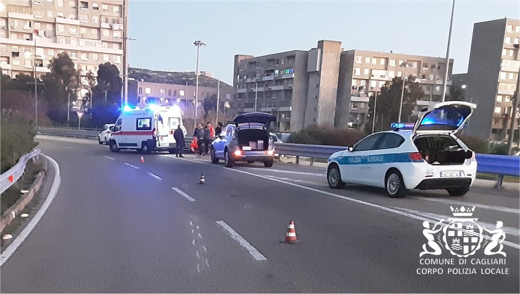 Paura a Cagliari, incidente in viale Ferrara: grave un motociclista
