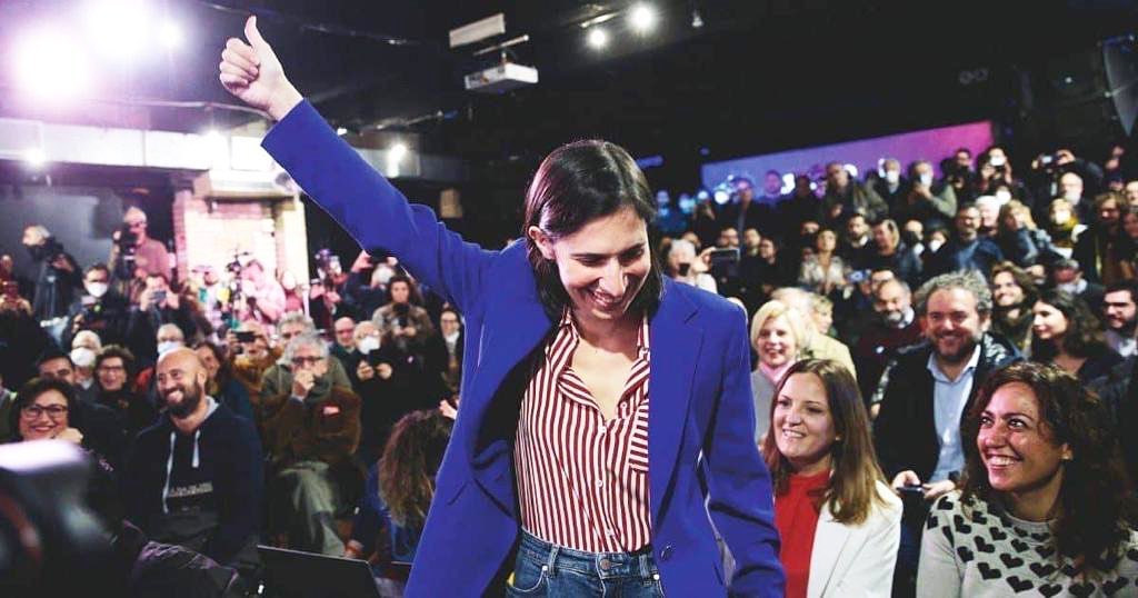 Clamoroso Pd: Elly Schlein è la nuova segretaria, la perfetta anti Meloni di sinistra