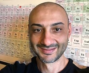 La star del web di Monserrato? È un insegnante di chimica e fisica