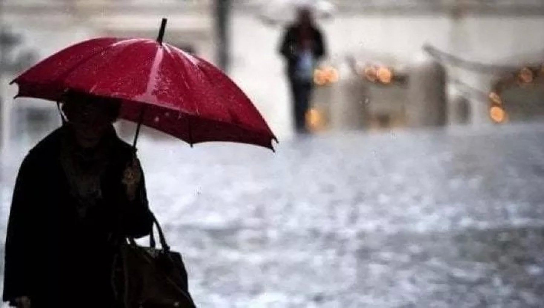 Forti temporali e temperature in netto calo, inaspettato weekend dal sapore autunnale sulla Sardegna