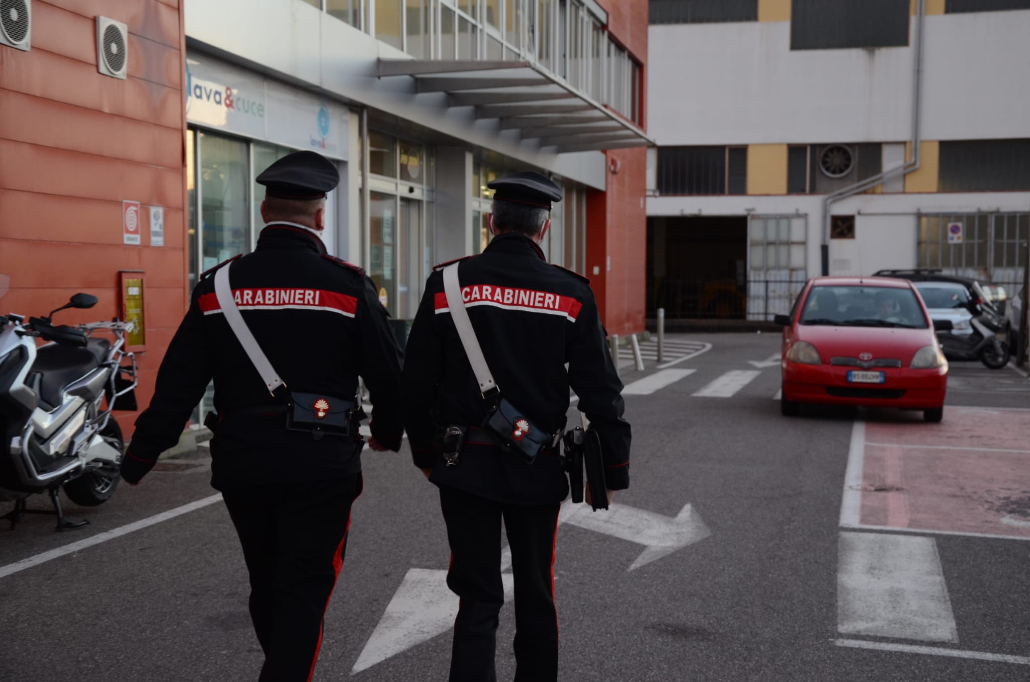 Muravera, disturbato da continui tentativi di conversione: 69enne tenta di incendiare la Sala del Regno dei Testimoni di Geova