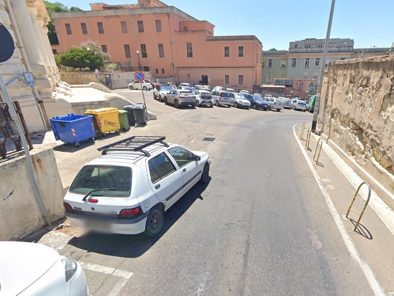 Strade senza pace a Cagliari, cambia di nuovo tutto in via Anfiteatro