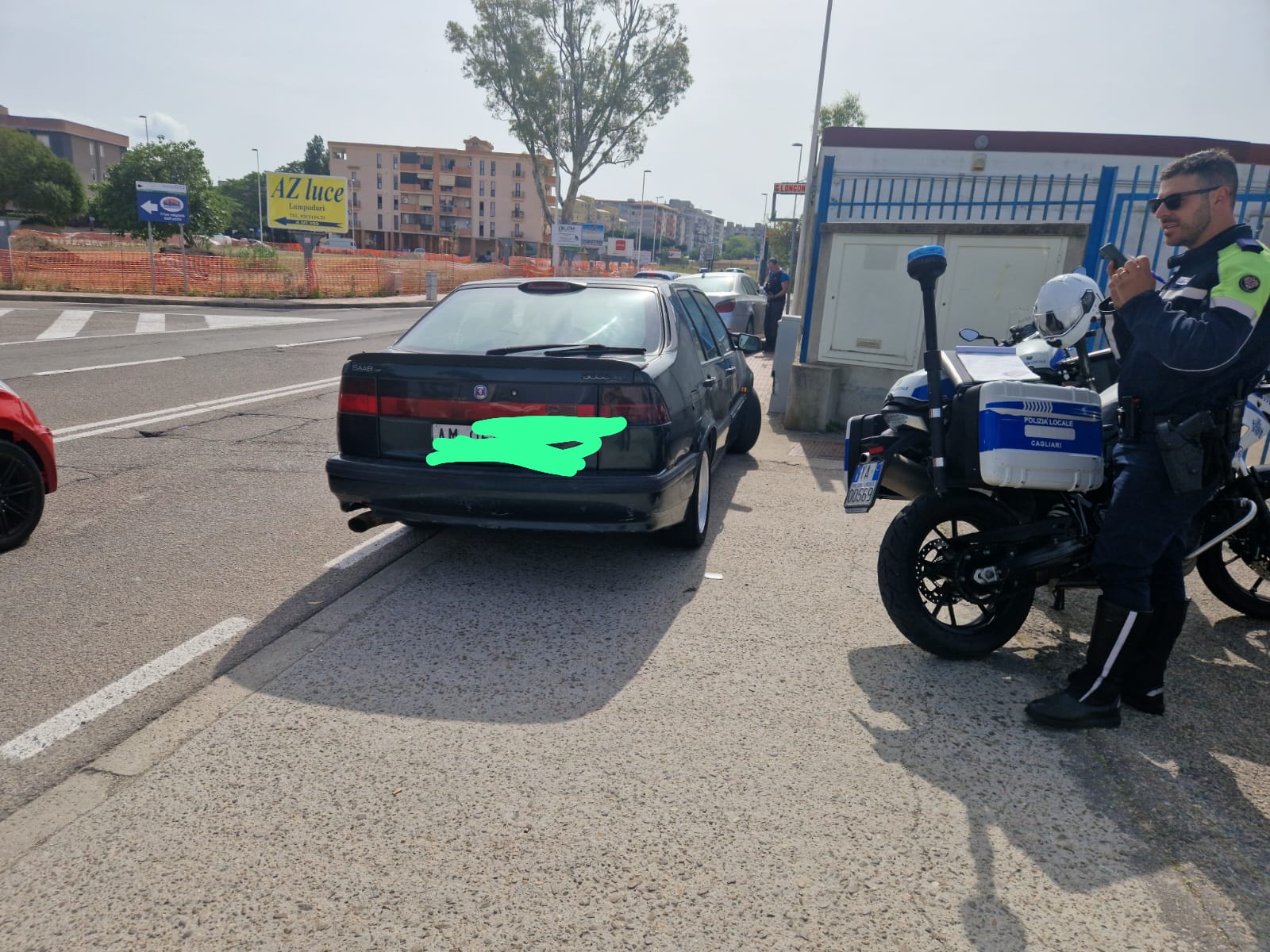 Cagliari, in giro con l’auto non revisionata né assicurata: denunciato insieme a chi doveva controllarlo