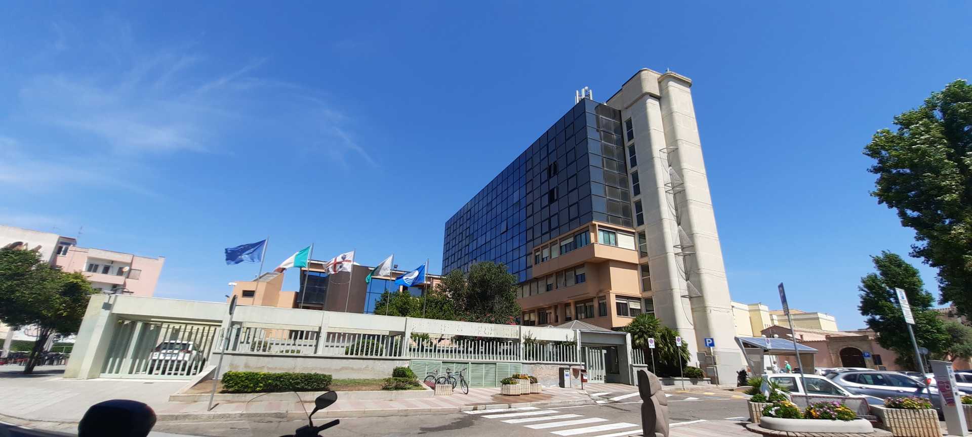 Quartu, mossa contro il caro energia: impianti di edifici pubblici e scuole gestiti da un privato