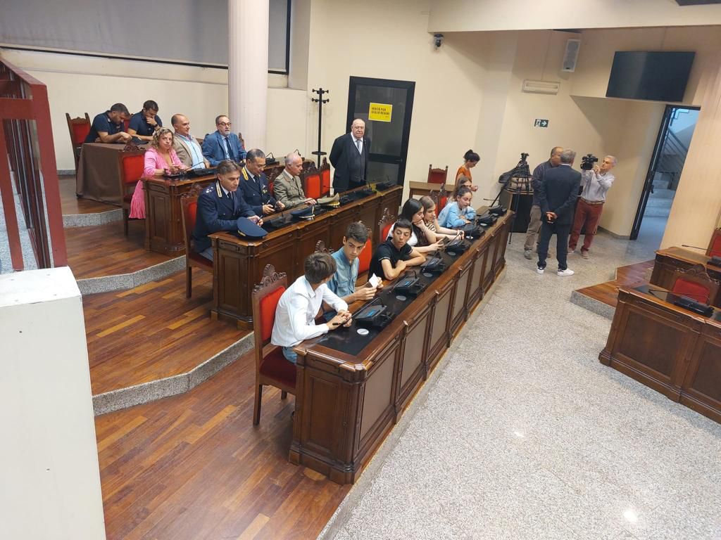 Quartu, gli alunni dell’istituto Bellavista premiati dalla polizia: sono “ambasciatori della legalità”