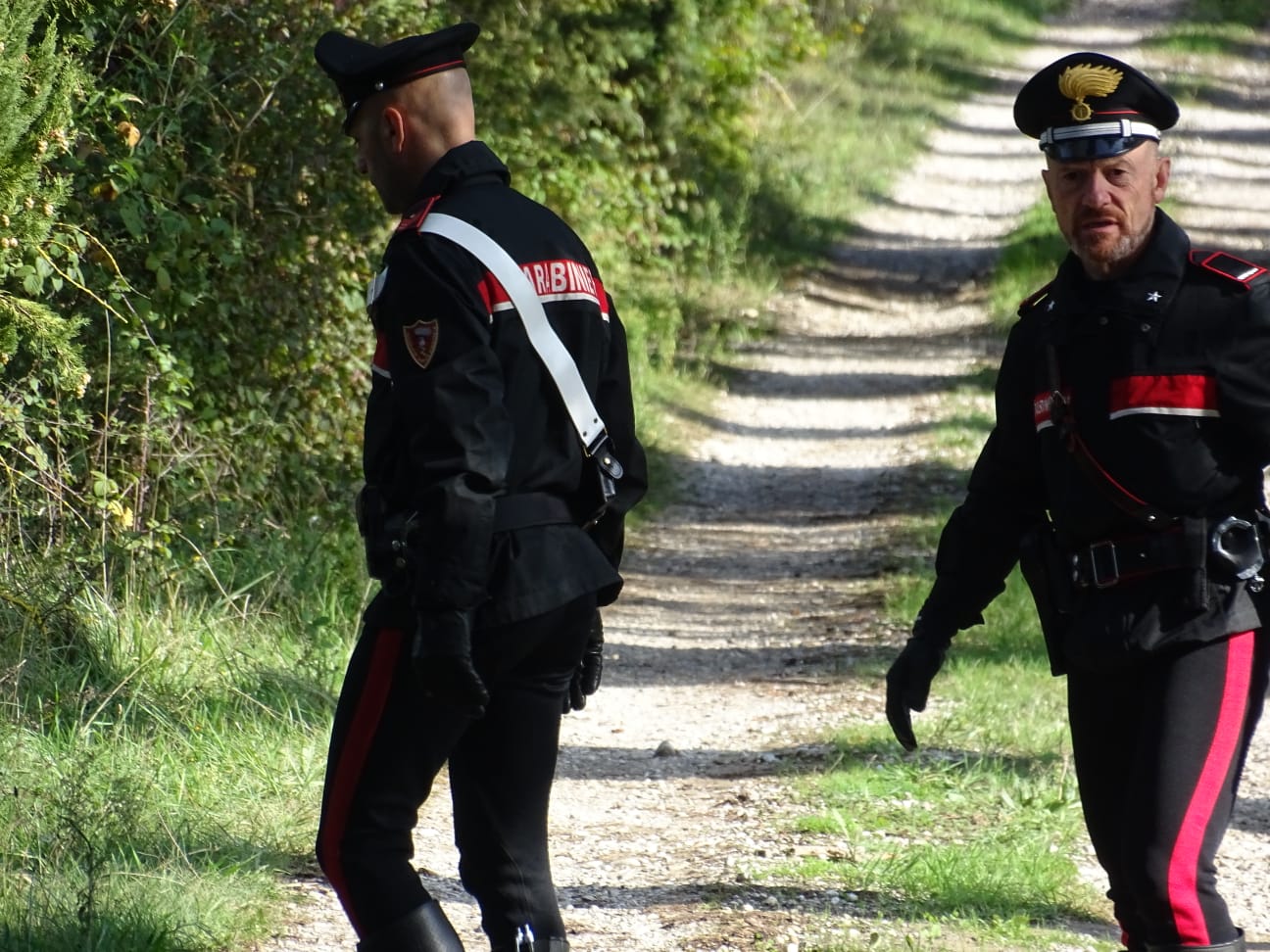 Costa Rei, colpisce il vicino con una roncola durante una lite: 84enne denunciata