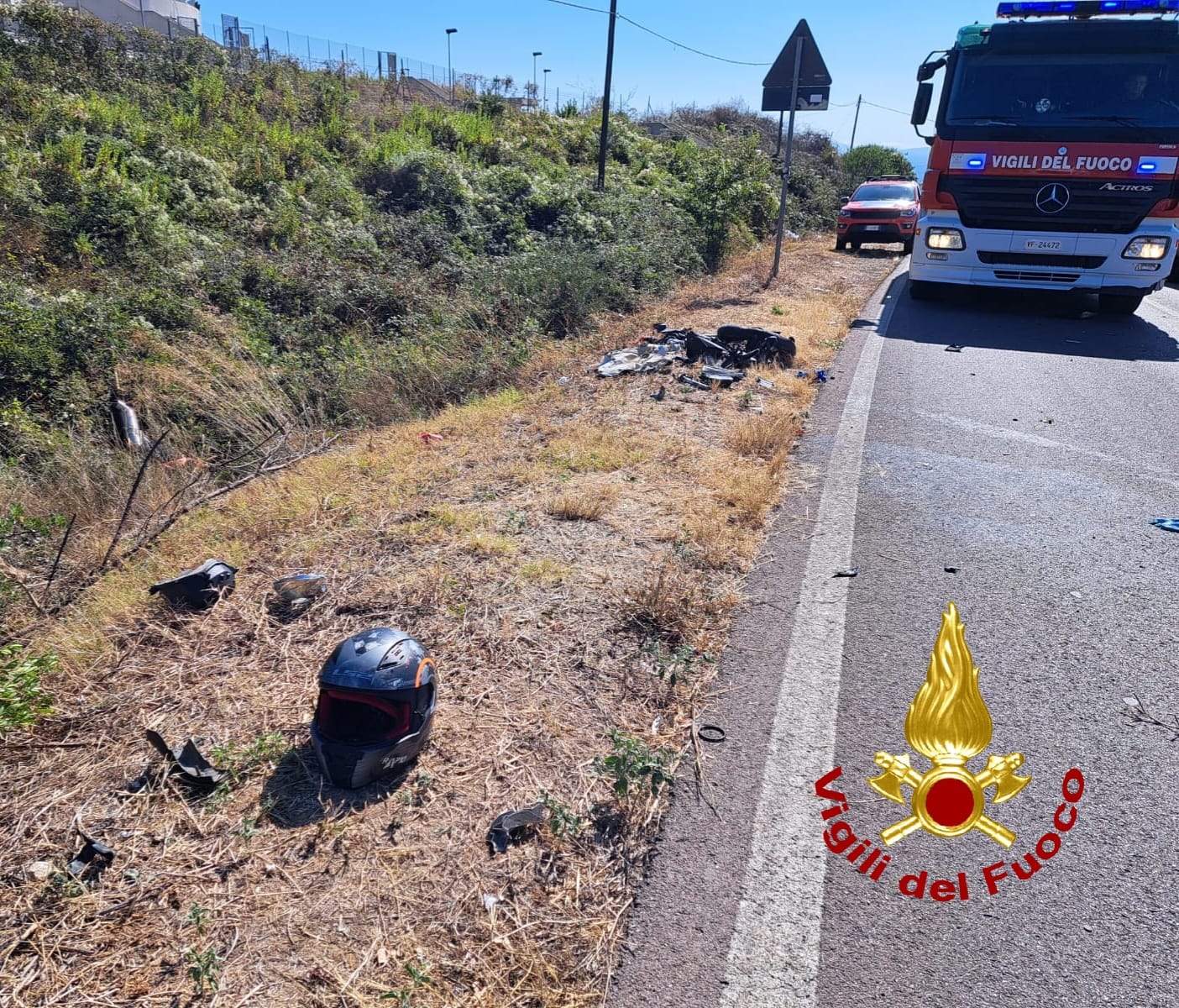 Giù dal dirupo con la moto: gravissimo centauro in Sardegna