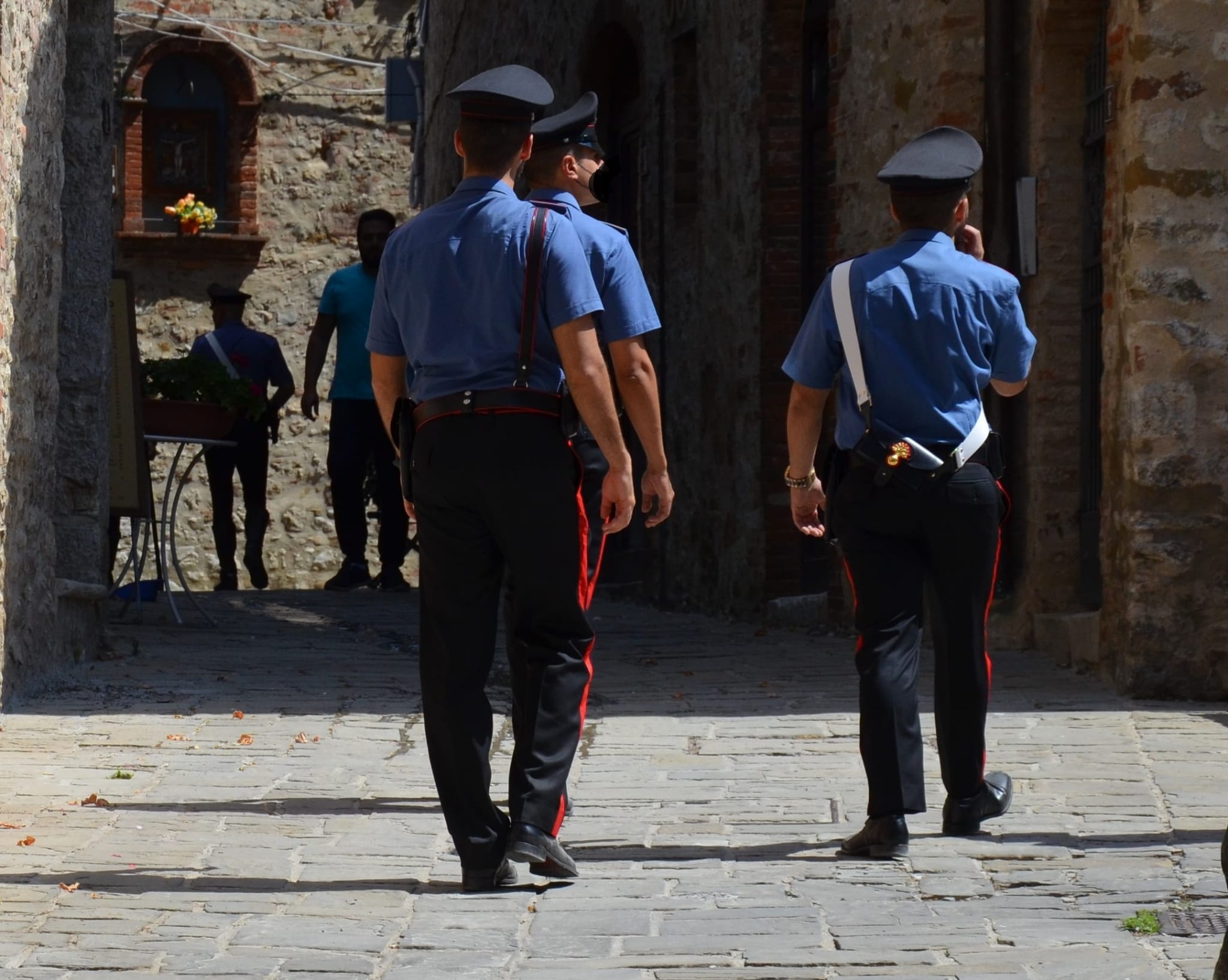 In carcere per furto, in casa droga e cartucce: un arresto a Pimentel