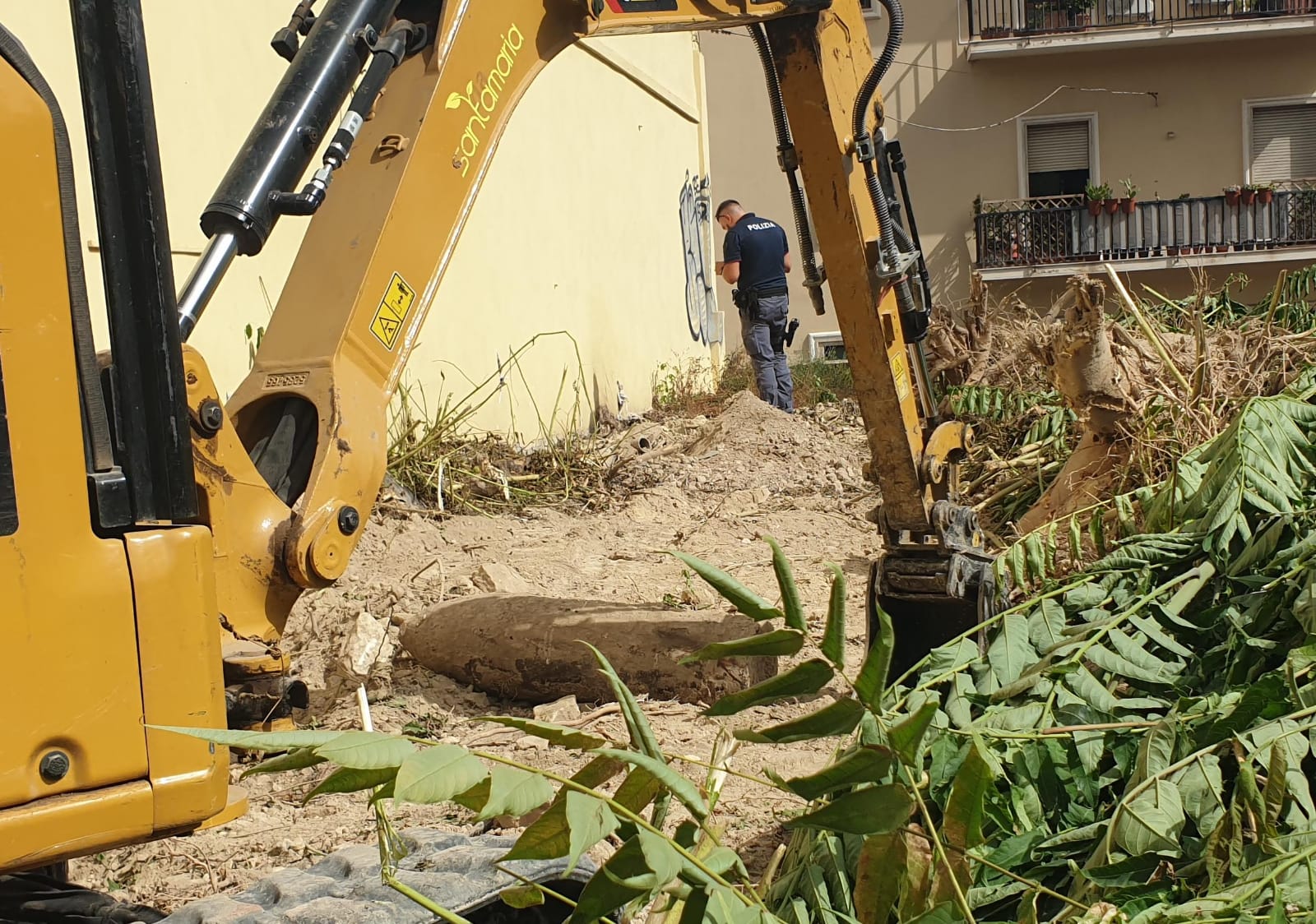 Cagliari, paura in viale San Vincenzo: spunta una bomba della seconda guerra mondiale