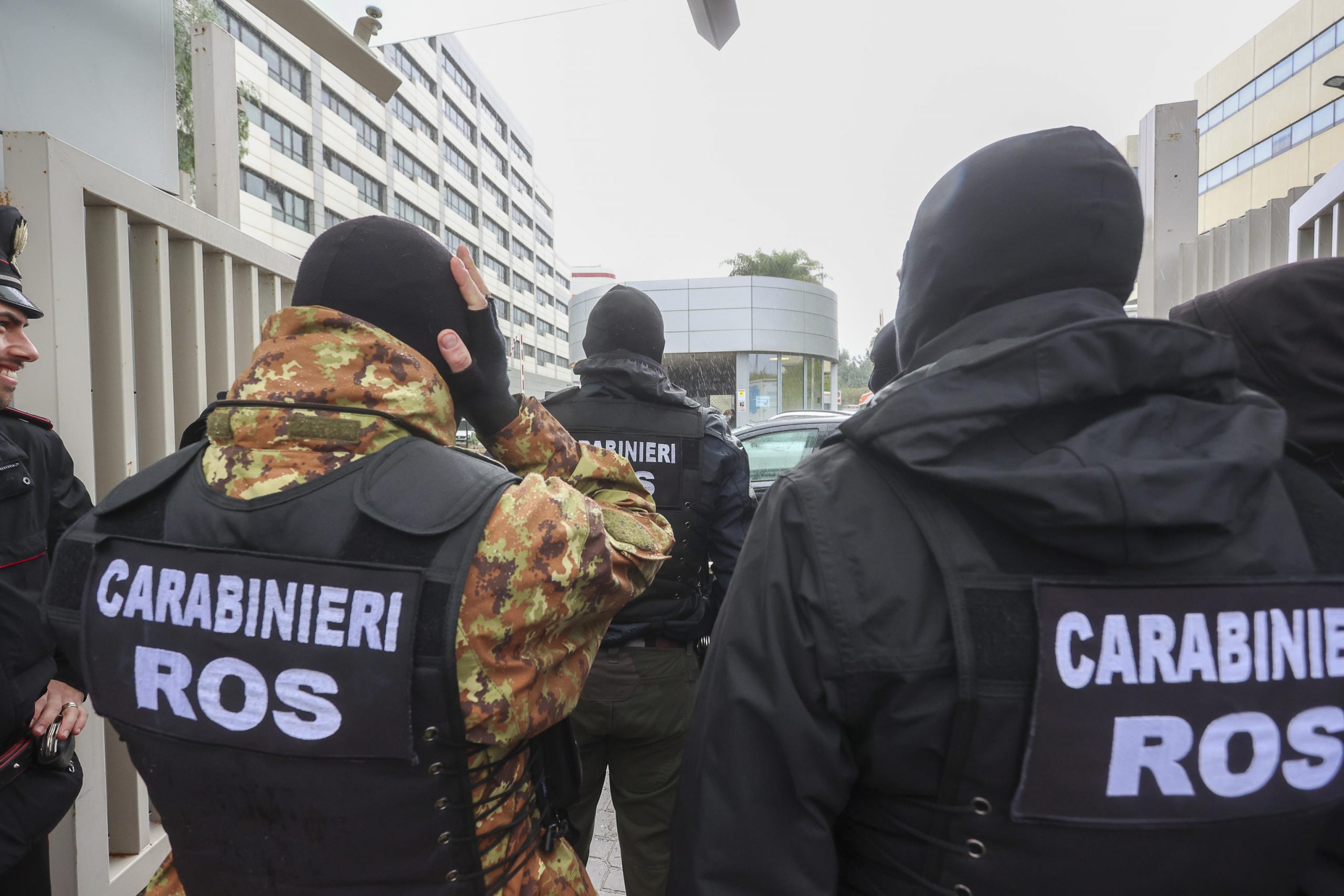 Associazione mafiosa, traffico di droga e corruzione: 31 indagati tra Cagliari e Sassari