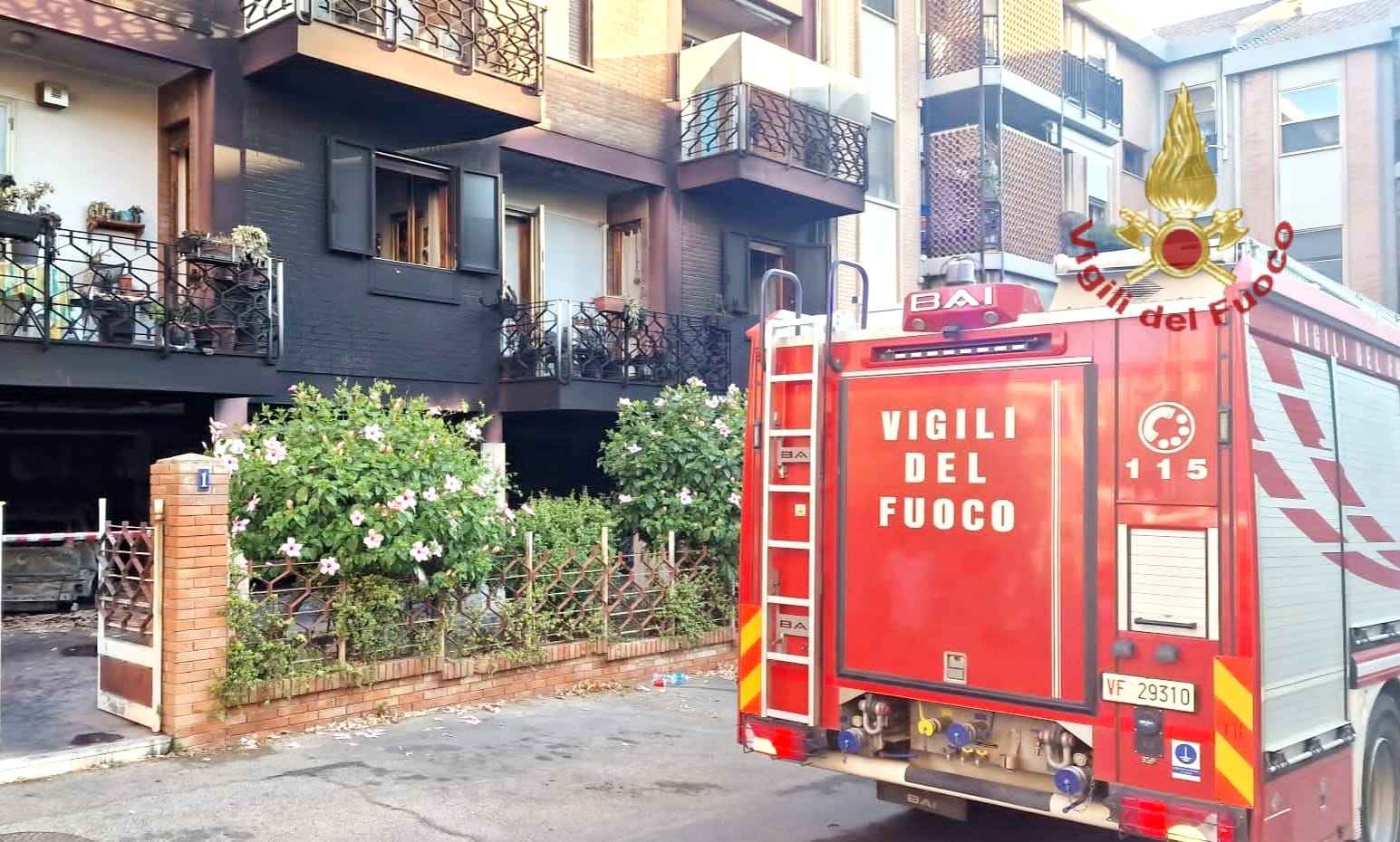 Auto del dirigente comunale in fiamme a Cagliari, Truzzu: “Nessuna minaccia potrà condizionarci”