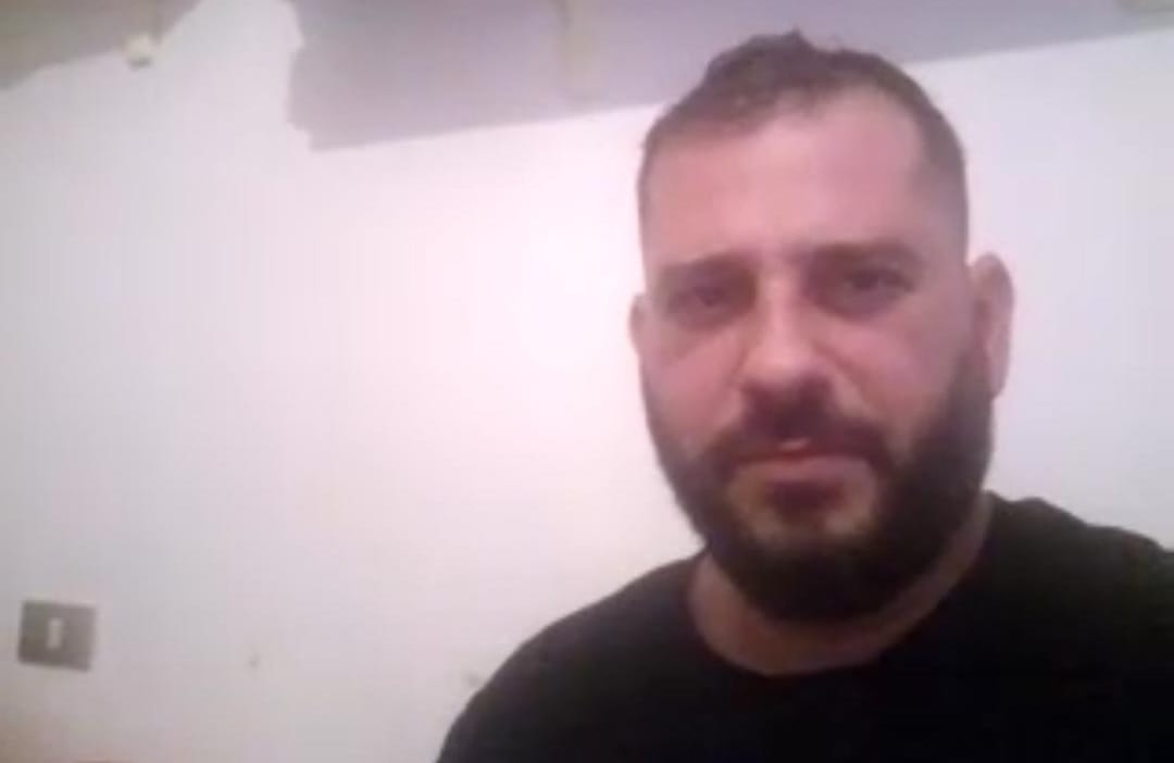 Rimprovera un giovane perchè sfreccia con l’auto: “Pestato a sangue da 10 balordi a Castiadas”