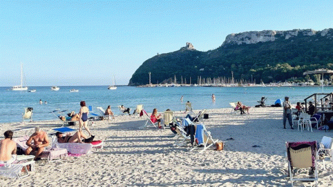 Super caldo sulla Sardegna, massime oltre 40 gradi e minime mai sotto i 25: ritorna l’afa insopportabile
