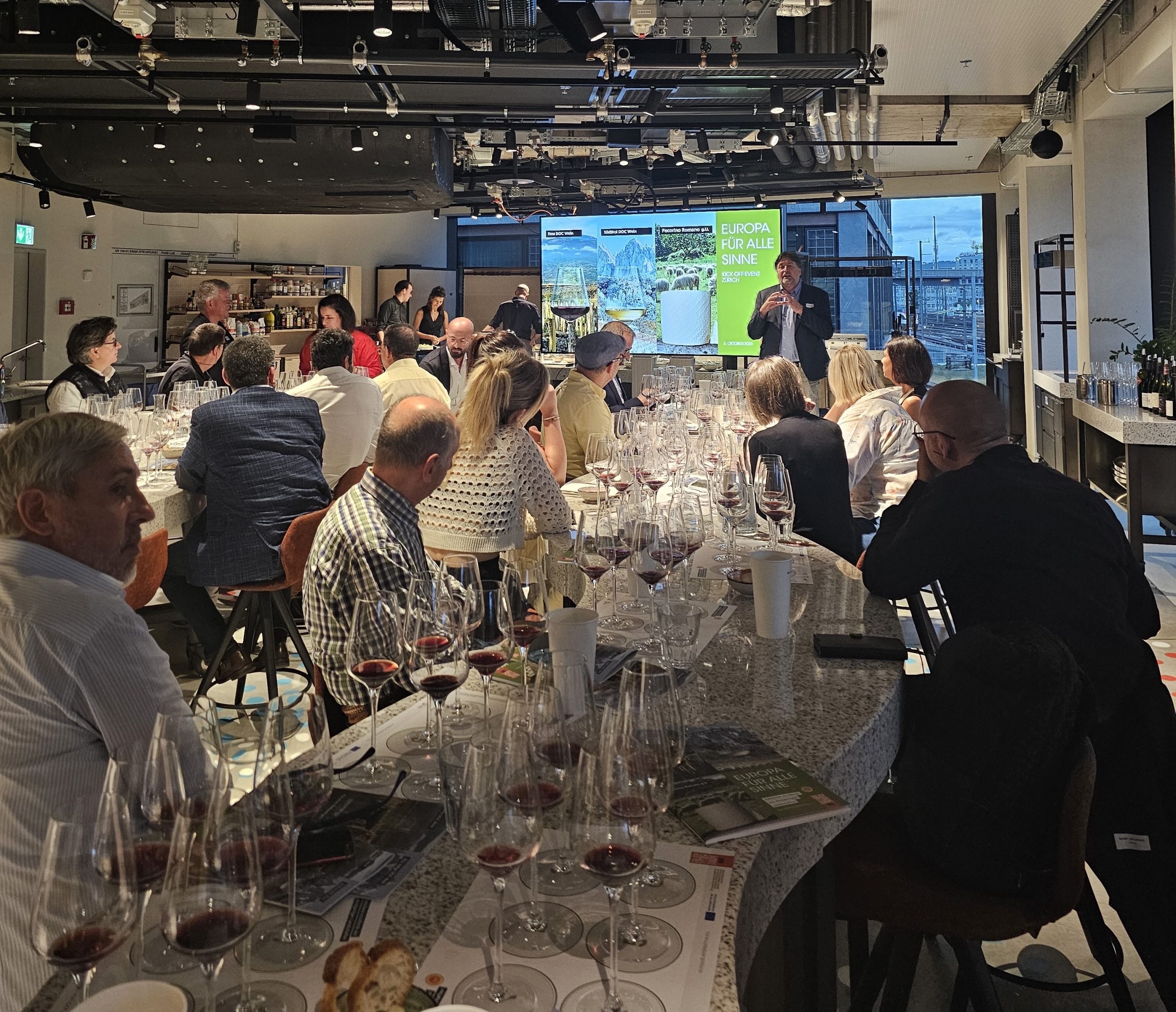 Il Pecorino Romano sbarca in Svizzera: l’alleanza perfetta con i vini del Trentino e dell’Etna