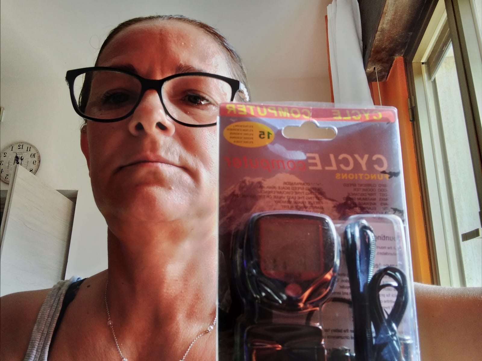 Dolianova, la truffa è dentro il pacco: “Novanta euro per un computer da bici mai ordinato”