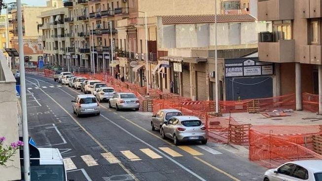 Cagliari, cantiere incubo a Sant’Avendrace: impresa cacciata per i ritardi gravissimi, tutto da rifare