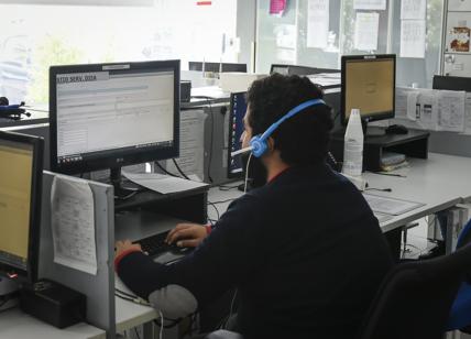 Cagliari, assedio di chiamate per visite acustiche e dentali: “Abbiamo i vostri numeri da market e negozi”