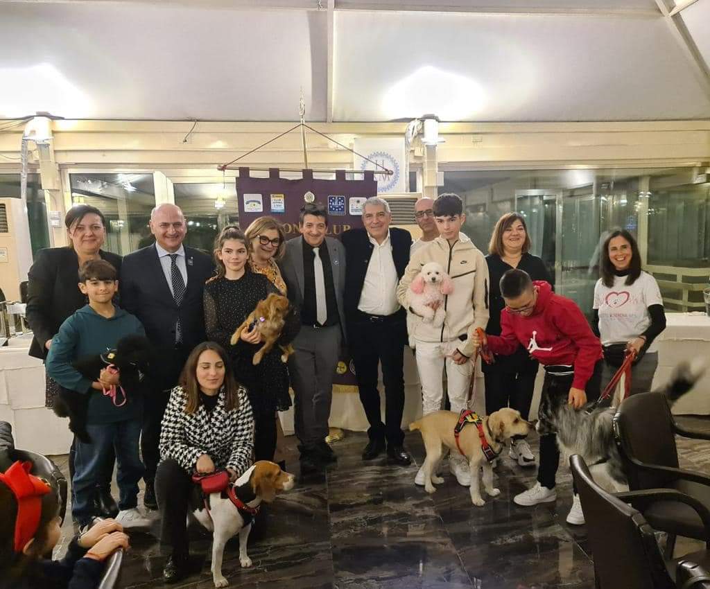 Cagliari, premio speciale per i cani che fiutano le crisi glicemiche: “Sono preziosissimi”
