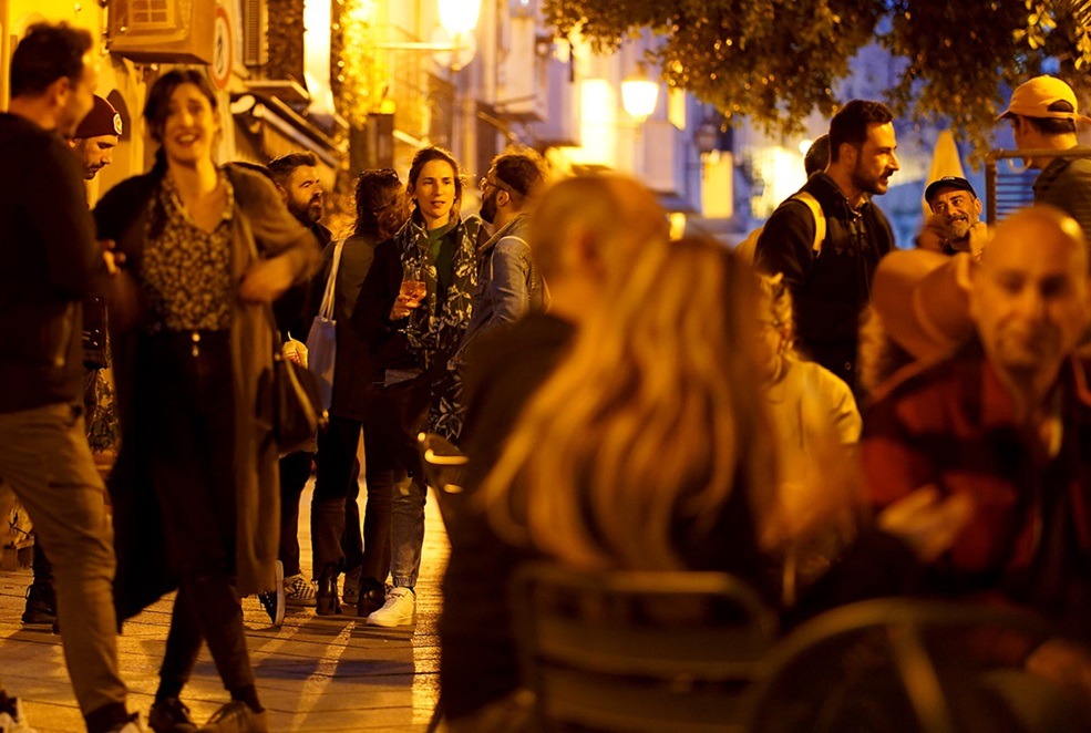 Allarme di pub e ristoranti a Cagliari: “Troppe multe, non possiamo morire per la musica dentro il locale”