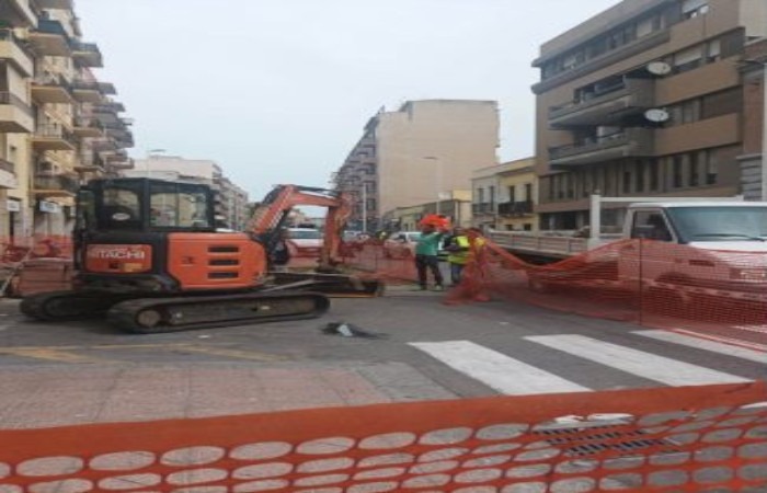 Cagliari, la strada col cantiere eterno: ripartono i lavori in viale sant’Avendrace