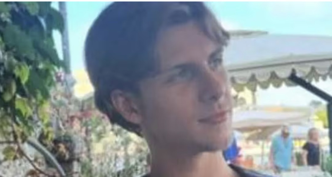 Tragico schianto dopo una festa, Riccardo muore a 22 anni in un incidente: era a 2 km da casa 