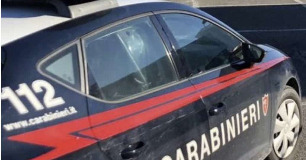Neonato trovato morto chiuso in un sacchetto in giardino: “Sarebbe bastato rivolgersi a qualcuno”