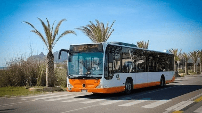 Cagliari, occhio alla truffa: “Trasporti gratis sui bus”, ma svuotano la carta di credito